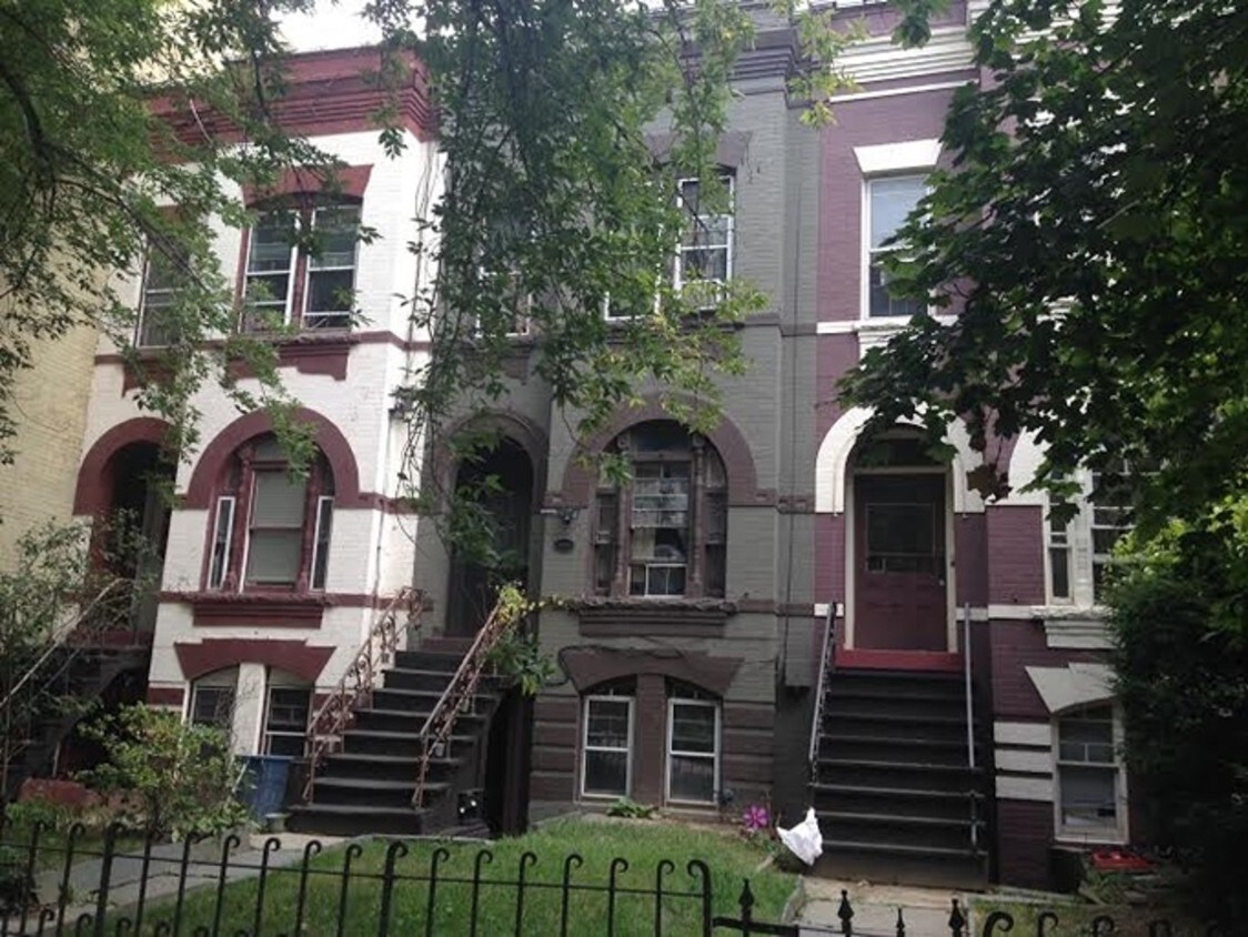 Primary Photo - 357 Madison Ave