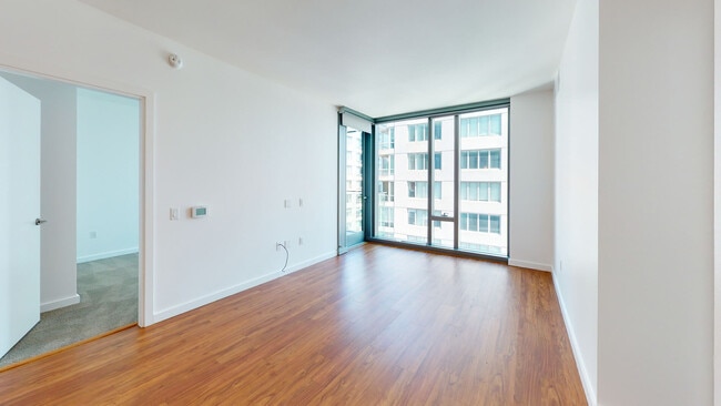 Interior Photo - 399 Fremont
