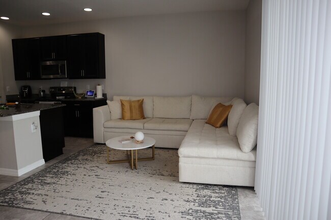 Foto del edificio - 7022 Grand Elm Dr