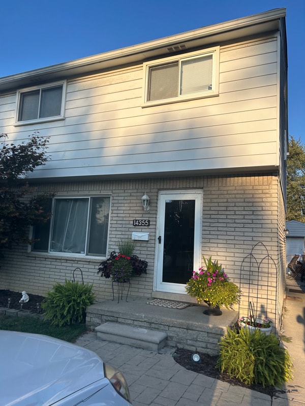 Building Photo - 14355 Trenton Rd