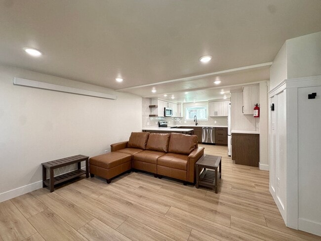 Building Photo - RR 156 Duplex