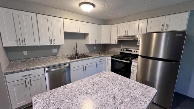 Foto del edificio - 2752 Humboldt Rd