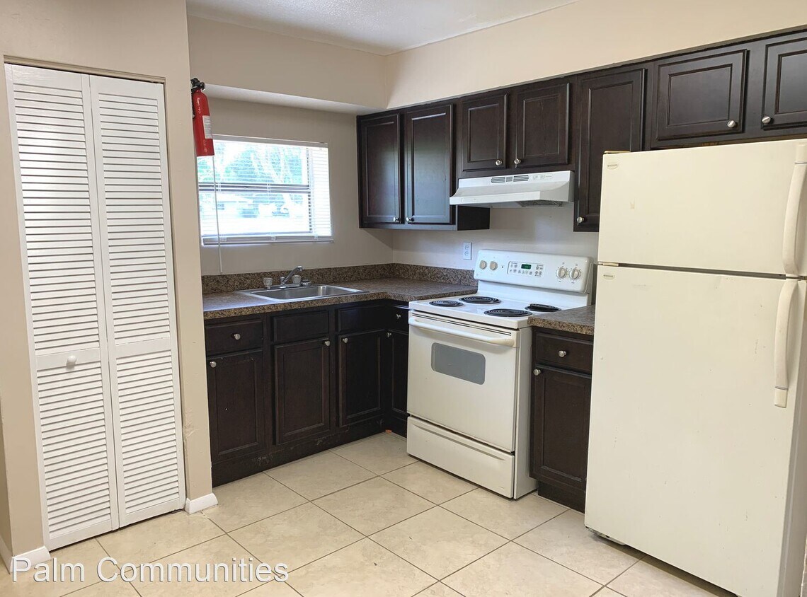 207 N Pinewood Ave, Brandon, FL 33510 Room for Rent in Brandon, FL