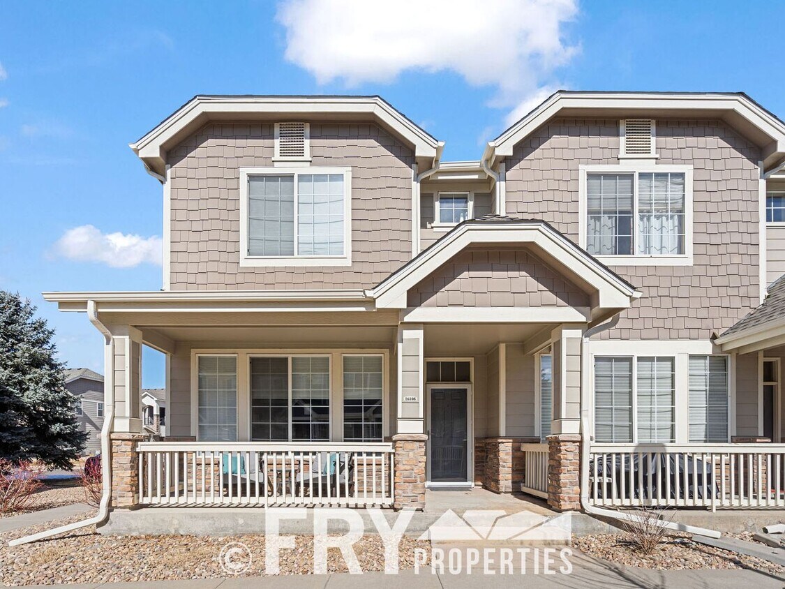 Foto principal - Beautiful Townhome in a Great Location