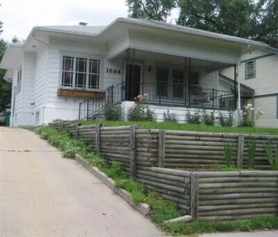 Foto del edificio - 3 Bedroom and 2 bathroom House Short Term ...