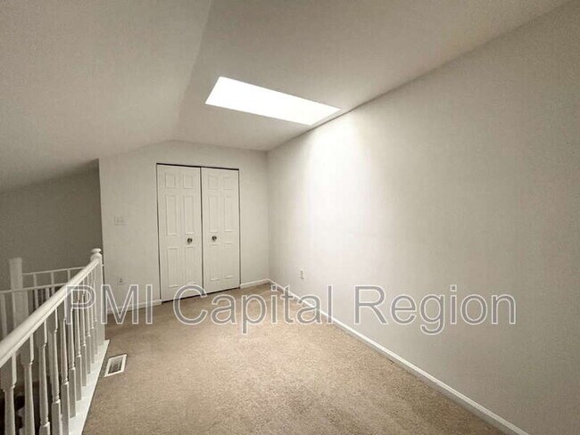 Foto del edificio - 13059 Shadyside Ln