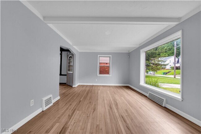 Foto del edificio - 24571 Hawthorne Dr