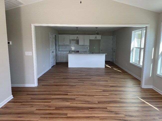 Building Photo - 212 Mitchner St