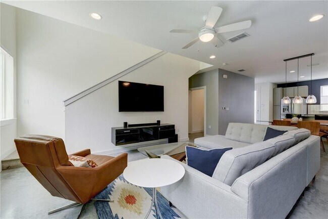 Foto del edificio - 801 N Bluff Dr