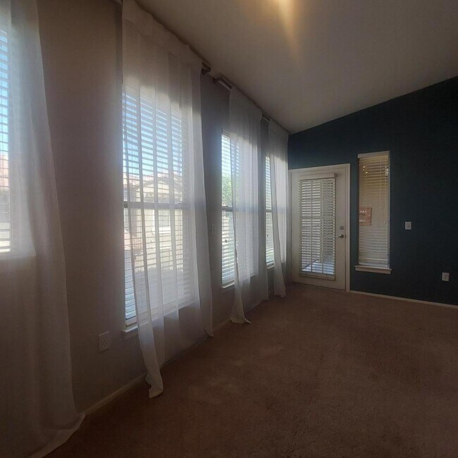 Foto del edificio - 14250 W Wigwam Blvd