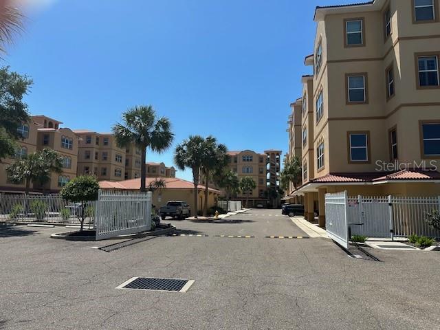 Foto del edificio - 606 Wells Ct