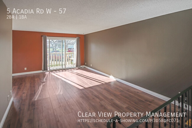 Building Photo - 2-bedroom, 1-bathroom, recently renovated ...