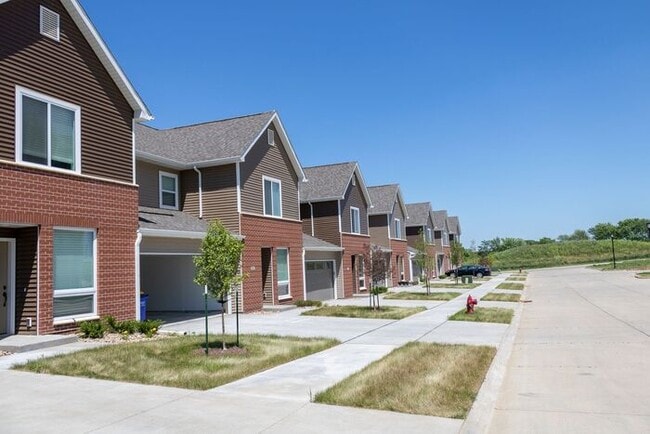 Building Photo - $2,300 | 3 Bedroom, 2.5 Bathroom Townhome | Pets Negotiable* | Available for an August 1st, 2026 ...