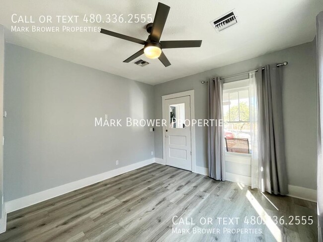 Building Photo - 1329 W Monroe St