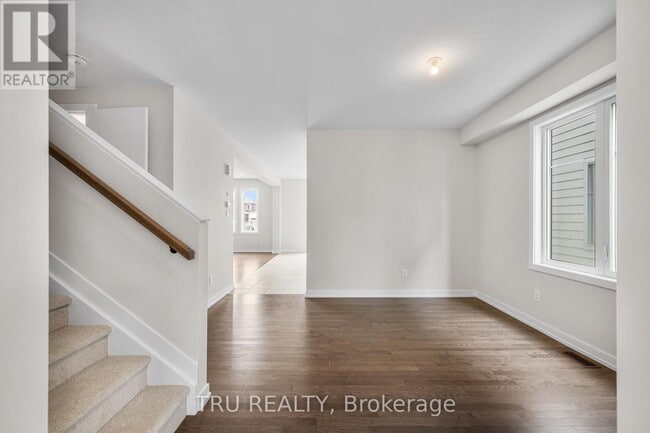 Building Photo - 947 Seagrave Ln