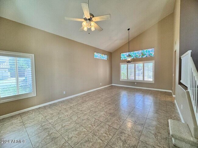 Foto del edificio - 1873 W Falcon Dr