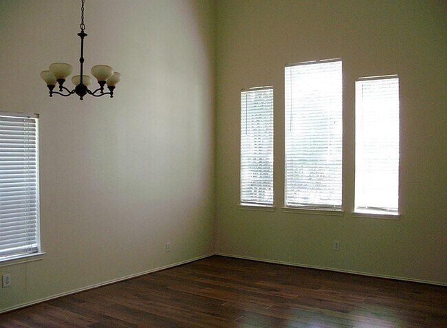 Foto del edificio - 10122 Caldera Canyon Dr