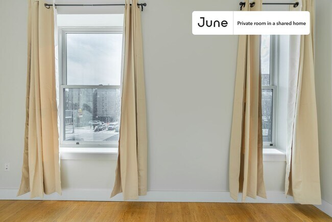 Foto del edificio - Room in Shared 3 bed/1 bath home in Central Harlem