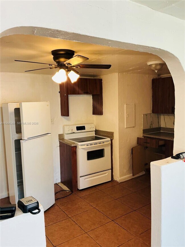 Foto del edificio - 6014 SW 38th St