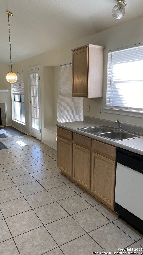 Building Photo - 15214 Spring Ranch