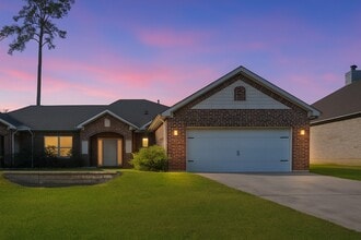 Building Photo - 157 April Waters Dr W