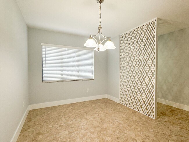 Building Photo - ***NORTH NAPLES***ACROSS FROM MERCATO***CL...