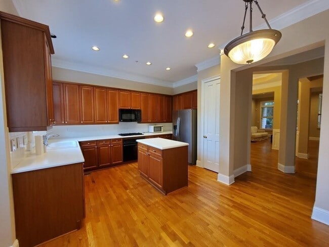 Foto del edificio - 1044 Emory Parc Pl
