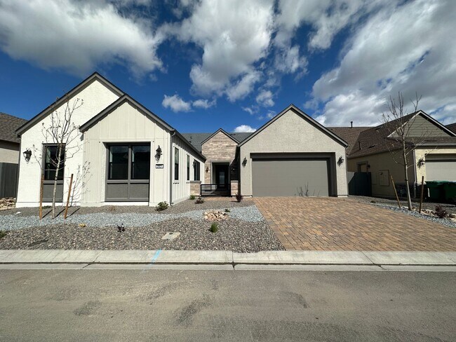 Foto del edificio - Stunning Executive Home in South Reno!