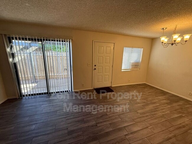 Photo - 286 W Palomino Dr Apartment