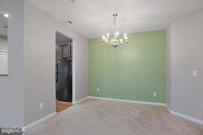 Foto del edificio - 5301 Wyndholme Cir