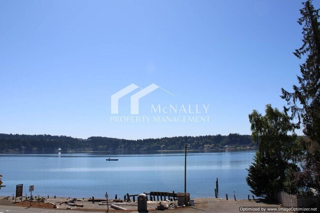 Foto del edificio - View 2-Bedroom Upper-Level Unit in Gig Harbor