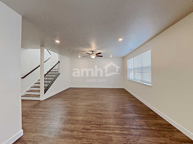 Building Photo - 2335 S Wild Horse Way