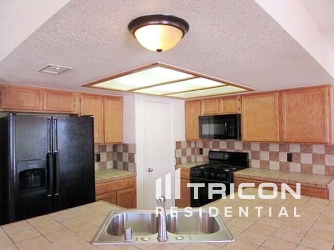 Foto del edificio - 2881 Deep Creek Ln