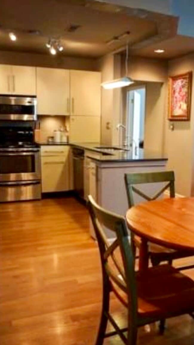 Dining Room View to Kitchen - 920 E 62nd St