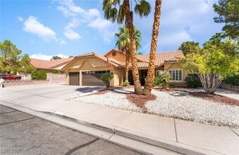 Building Photo - 8628 Highacre Dr