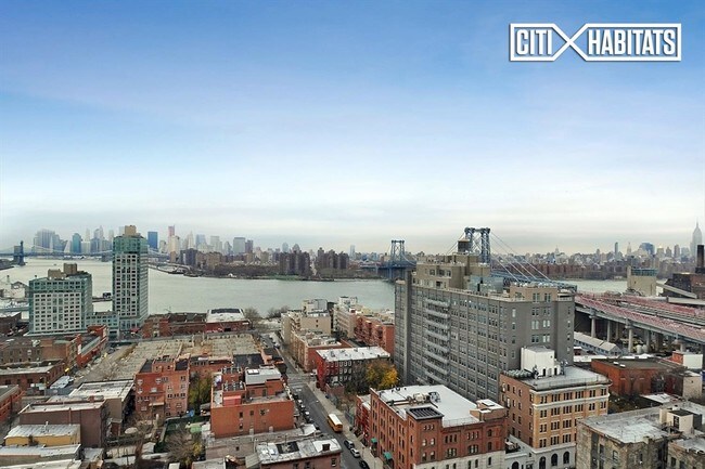 Building Photo - Zazza Williamsburg