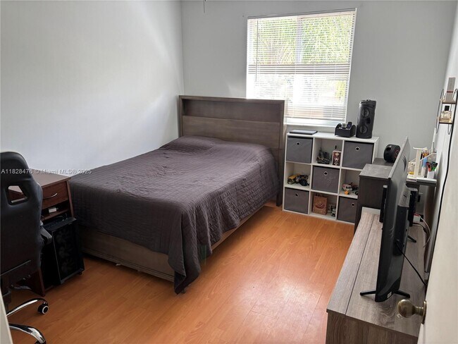 Foto del edificio - 4361 Dogwood Cir