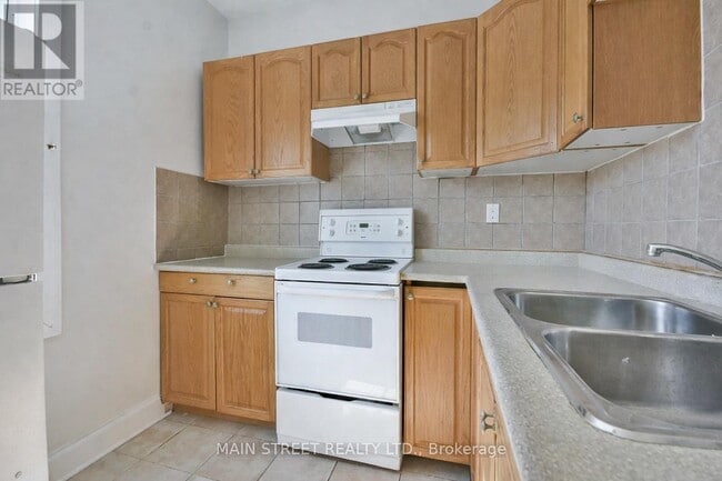 Building Photo - 280 Bells Ln