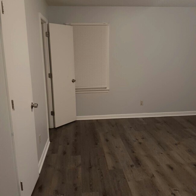 Foto del edificio - 9245 Cedar Ridge Dr NW