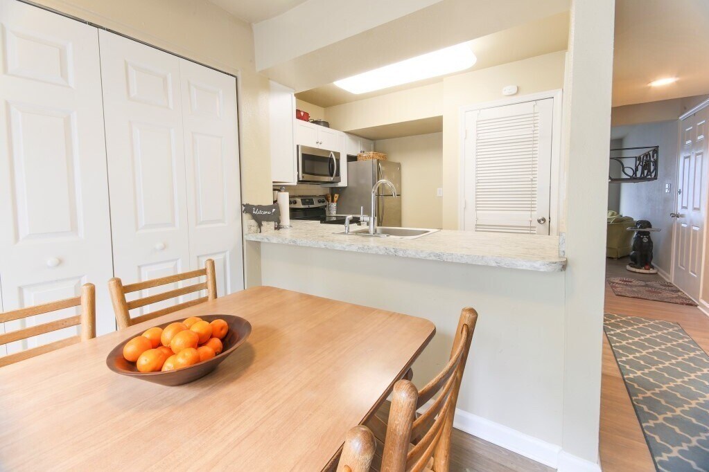 Foto principal - 4155 Cypress Pointe Dr