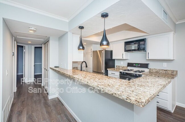 Building Photo - 6025 Estelle St