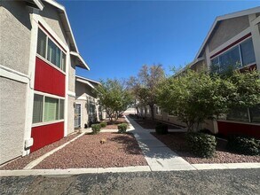 Building Photo - 100 S Crestline Dr