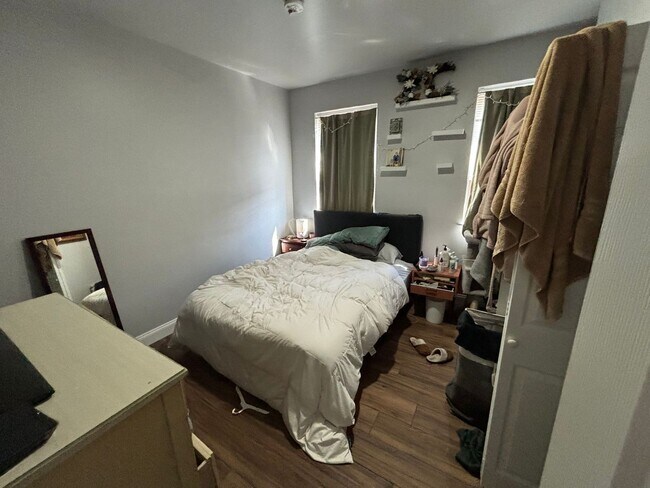 Building Photo - Newly Renovated Single Family Home East Pa...