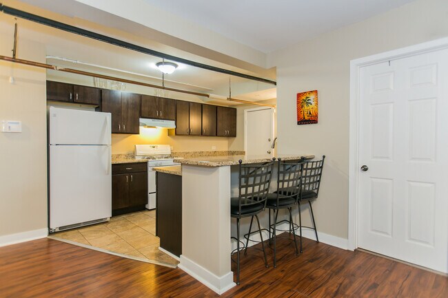 Foto del edificio - 419 E 46th St