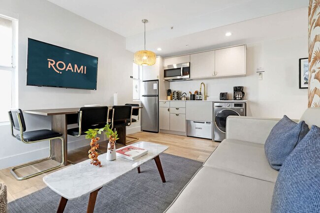 Foto del edificio - 4025 Indian Creek Dr