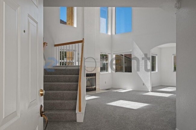 Foto del edificio - 511 Floyd Ct