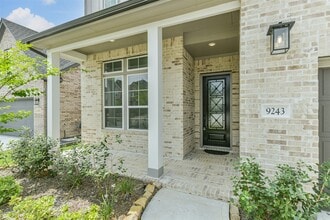 Building Photo - 9243 Trimble Lndg Dr