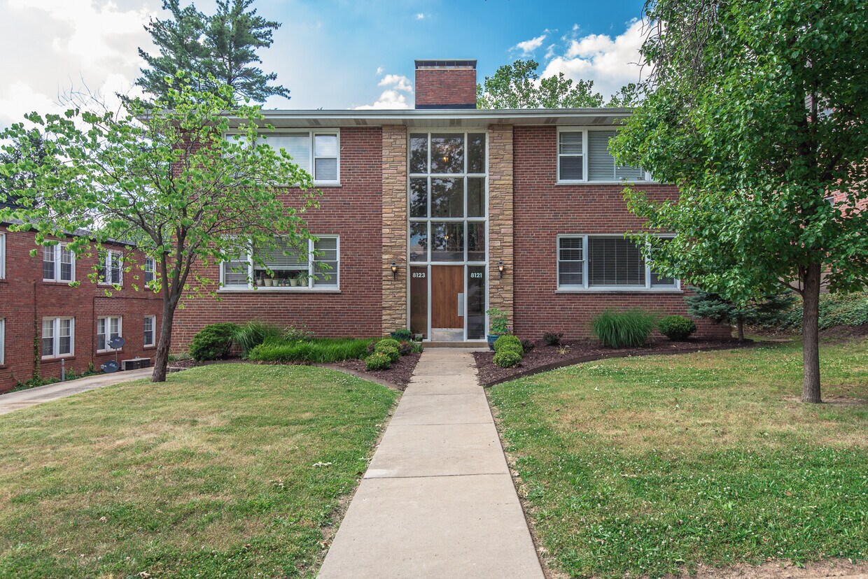 8123 Whitburn Dr Unit 2F, Clayton, MO 63105 Apartments in Clayton, MO
