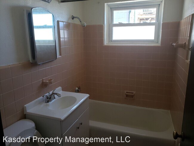 Foto del edificio - 4136 N Green Bay Ave