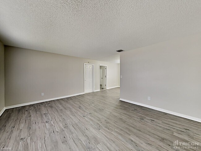 Building Photo - 3181 Clewiston St